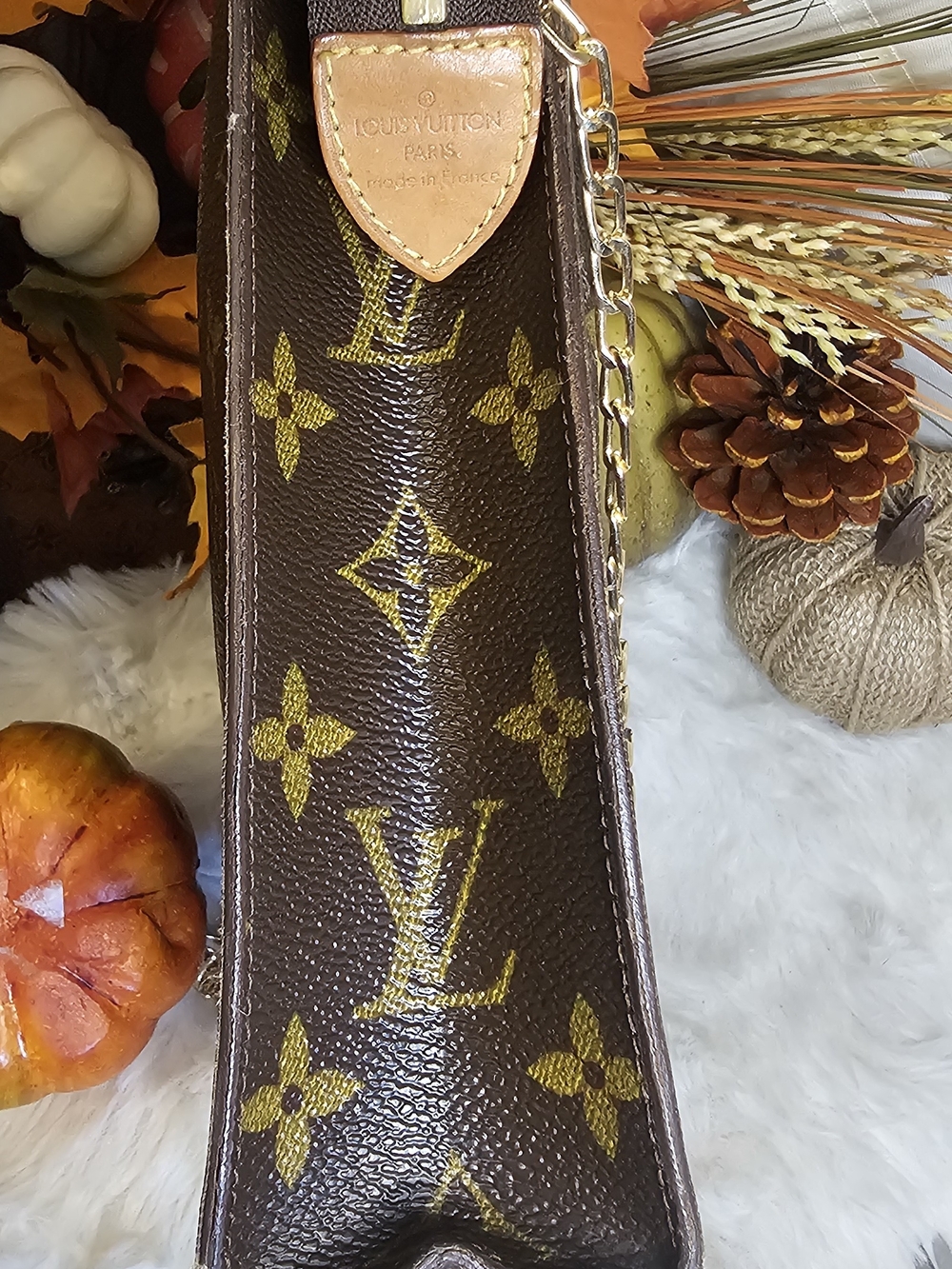 Louis Vuitton Monogram Toiletry Pouch 26 With COA - Picture 6 of 16